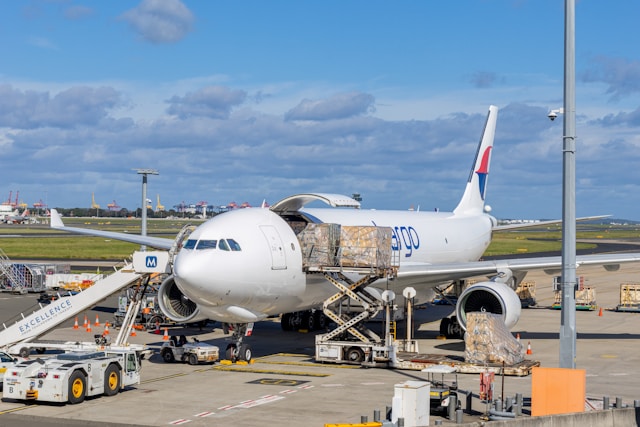 Express & Standard Air Cargo